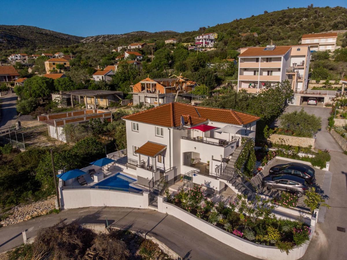 Apartment Villa Octopus Vinišće Eksteriør billede